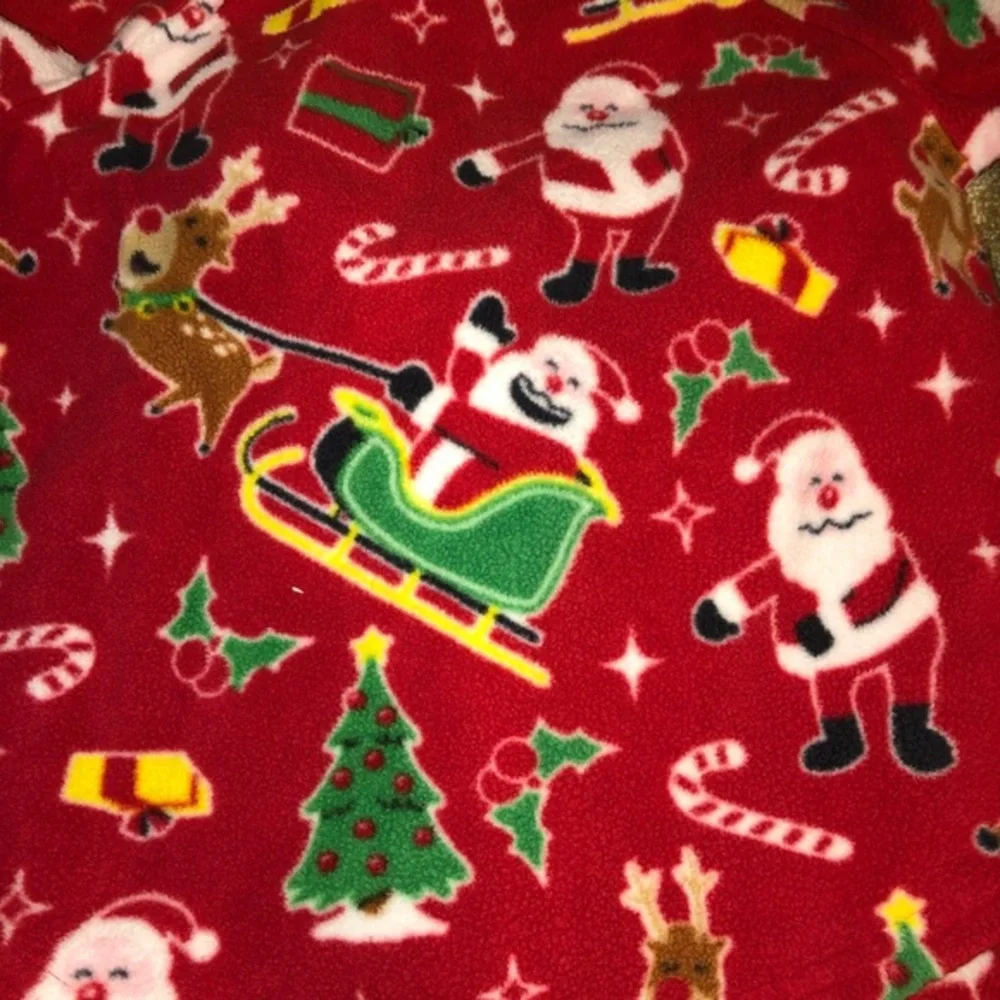 Childrens place Christmas pajamas set size 5/6 small‎